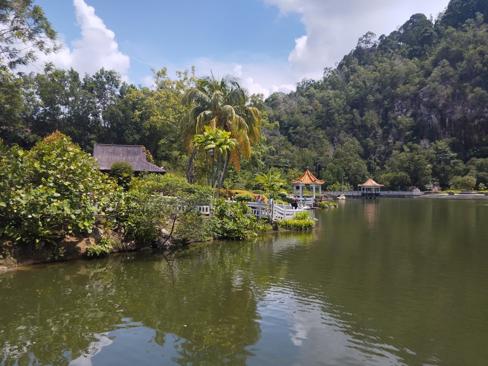 Wan Fo Tien Buddhist Temple - Image 1