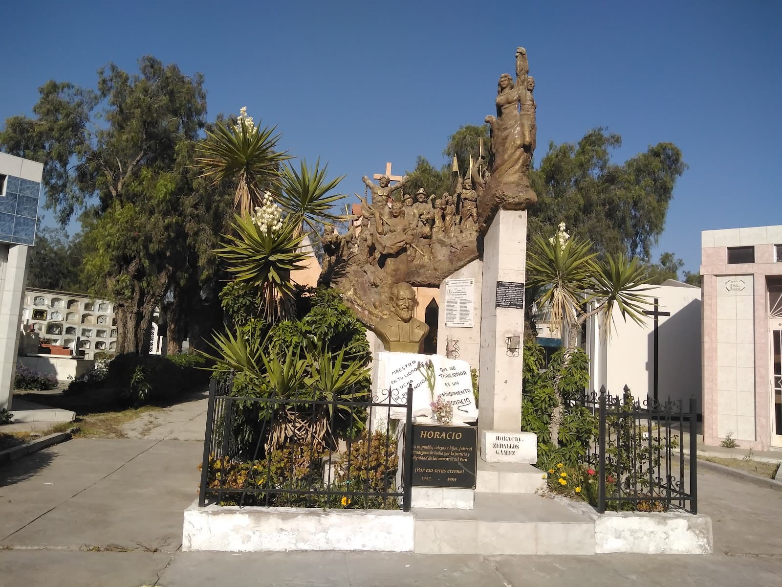 La Apacheta Cemetery - Image 1