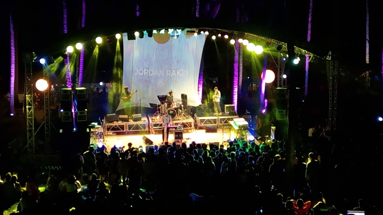 Scenic Hillside Views