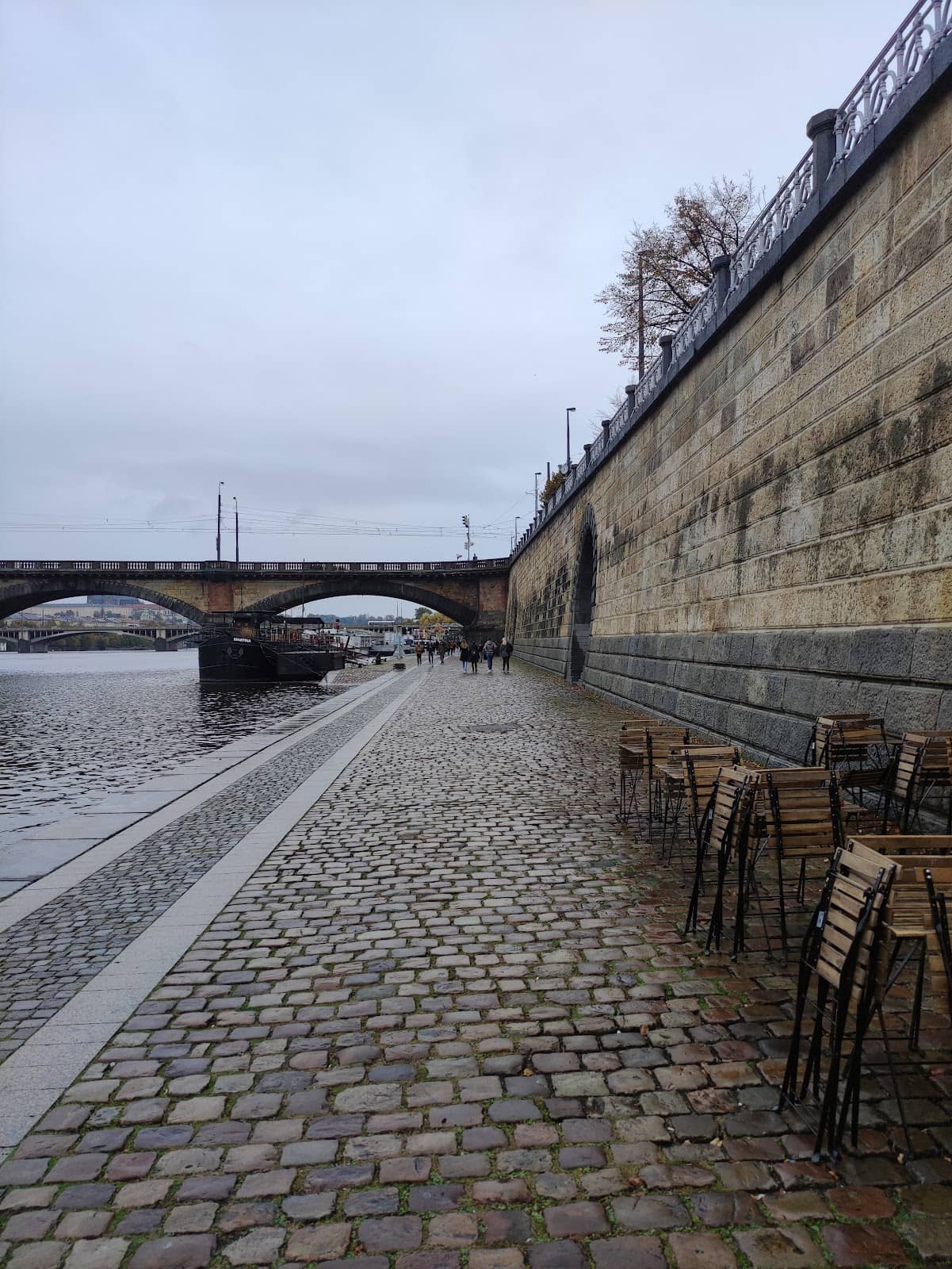 The 'Kokby' Vaulted Bars