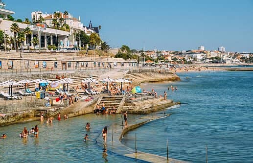 Local Boutiques & Cafes