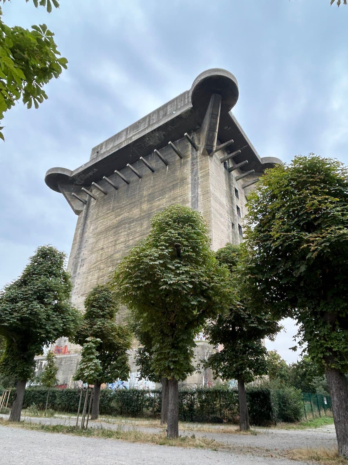 Flakturm im Hanna-Arendt-Park - Image 1