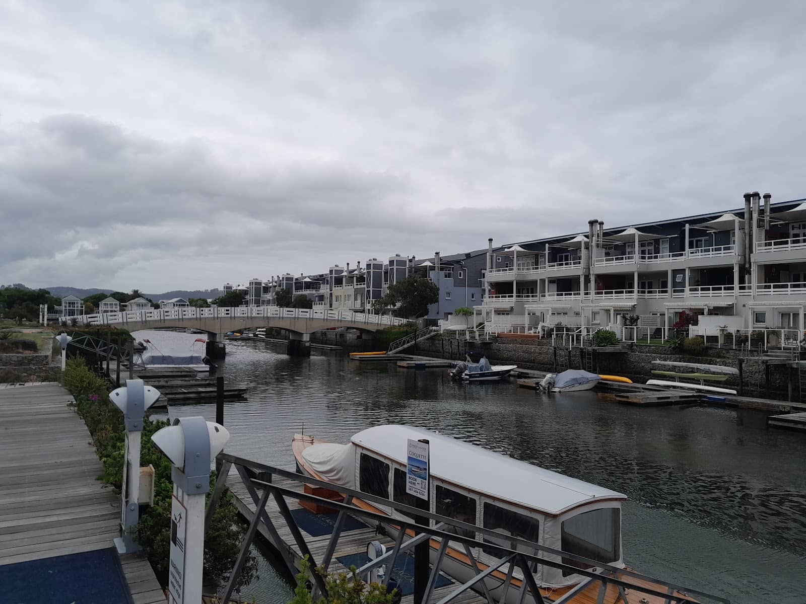 Boutique Shopping & Canals