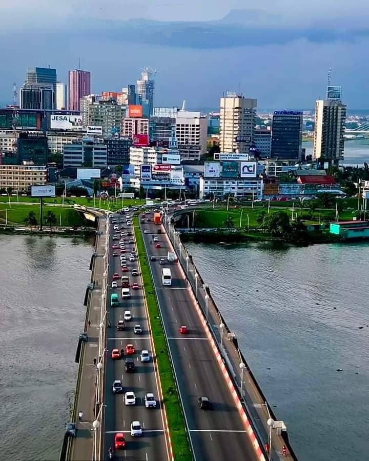 Symbol of Connectivity