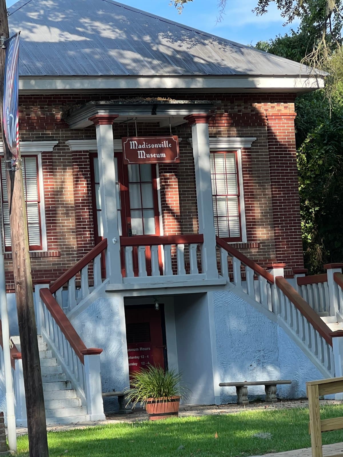 Madisonville Historic District - Image 1