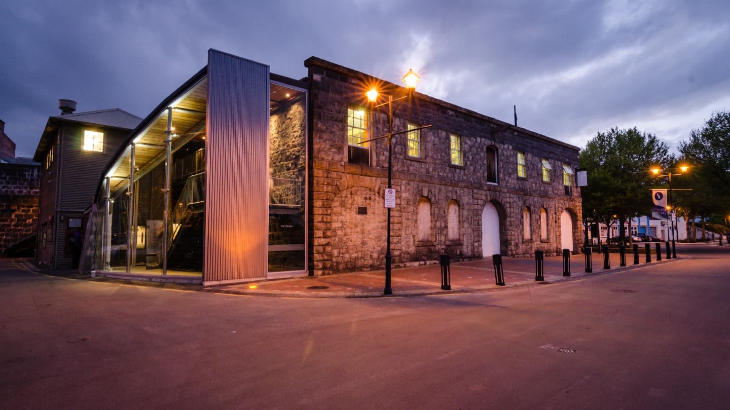 Landing Services Building - Image 1
