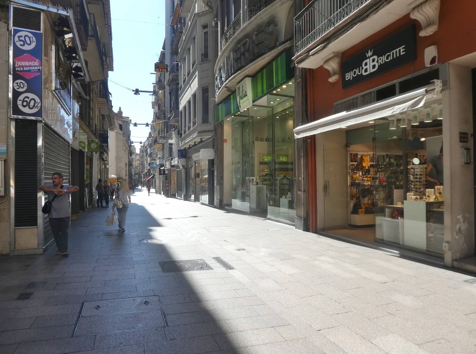 Surrounding Architecture