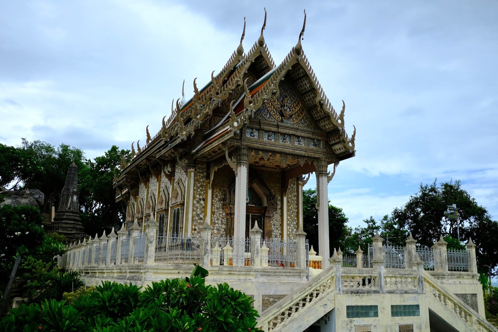 Wat Khao Krailart - Image 1