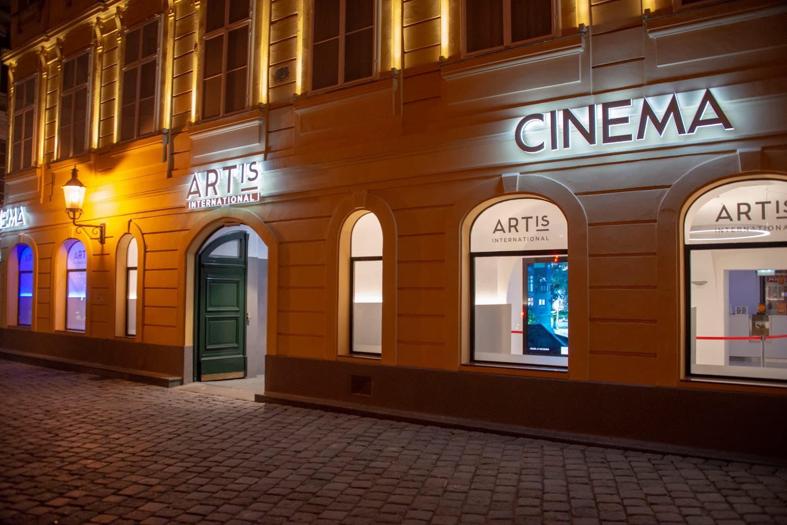 Various Cinemas in Vienna - Image 1