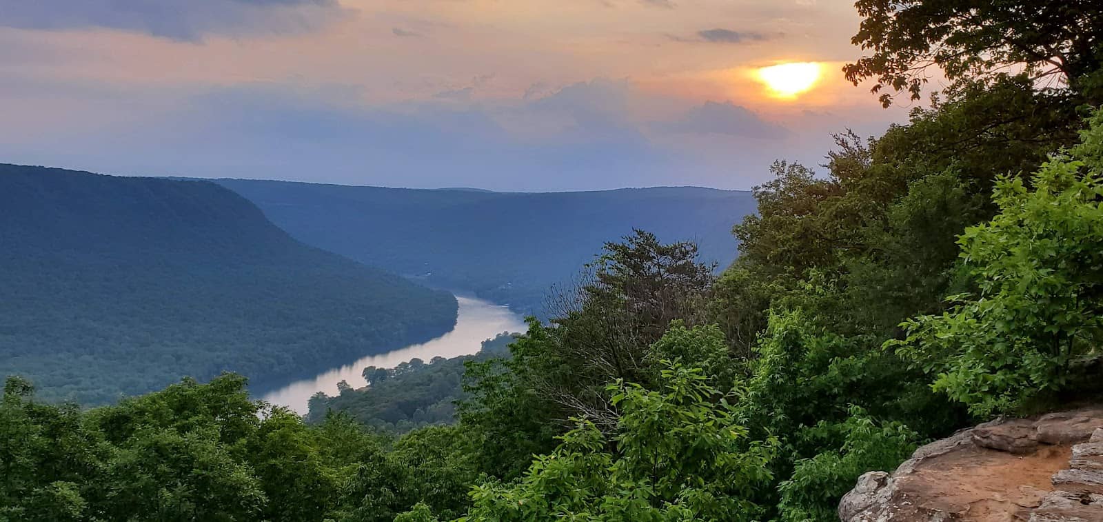 Anayirangal Dam Viewpoint