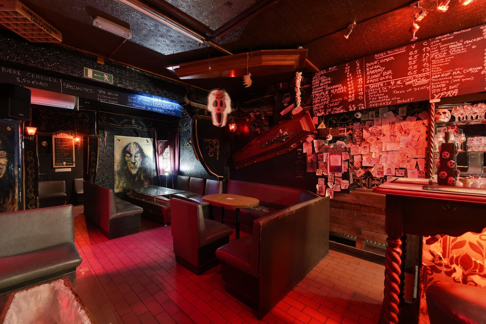 Le Cercueil, Brussels - Image 1