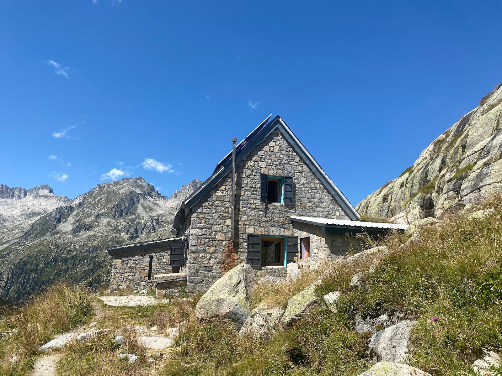 Refugi Ventosa i Calvell - Image 1