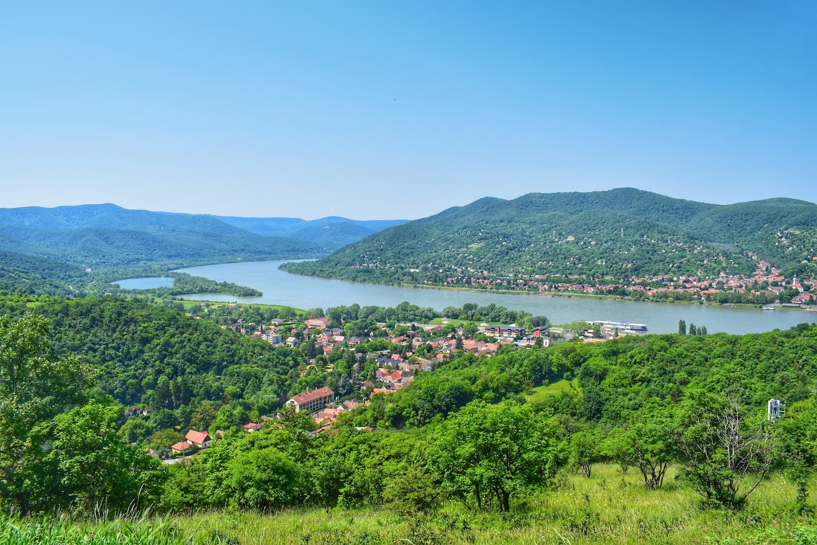 Danube Promenade (Visegrád) - Image 1