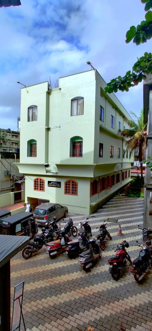 Palayam Juma Masjid - Image 1
