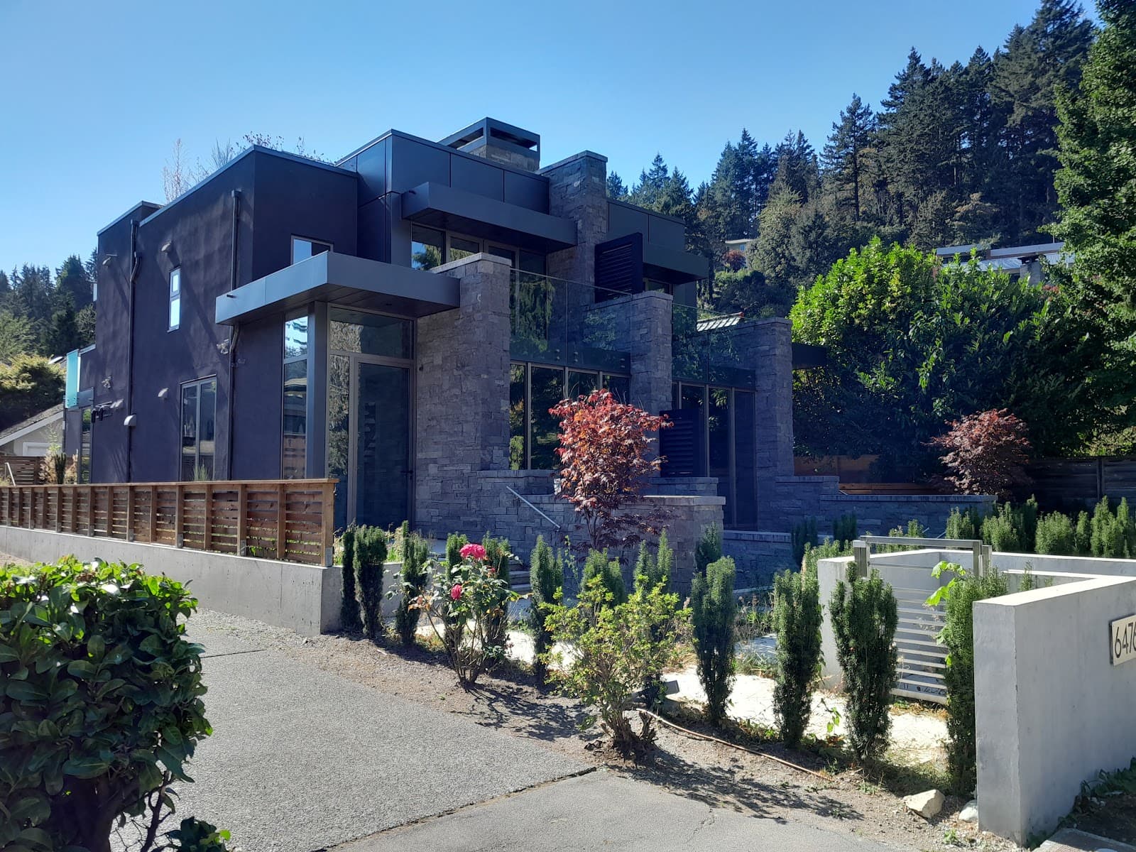 Horseshoe Bay Vancouver - Image 1