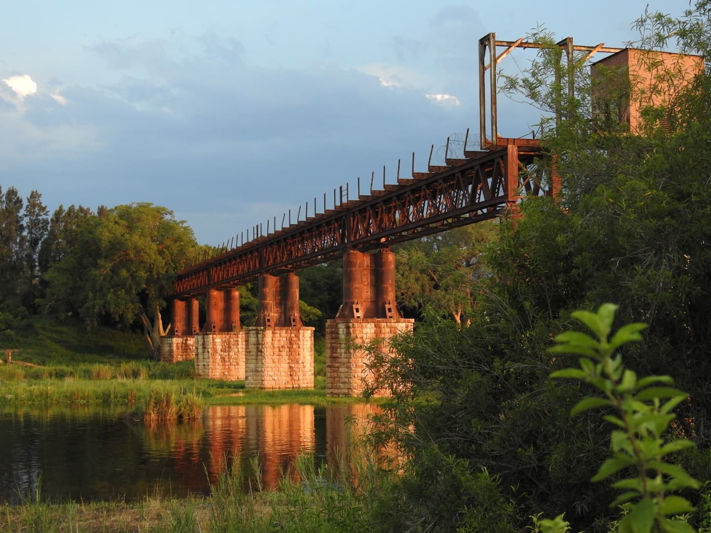 Crocodile Bridge Gate - Image 1