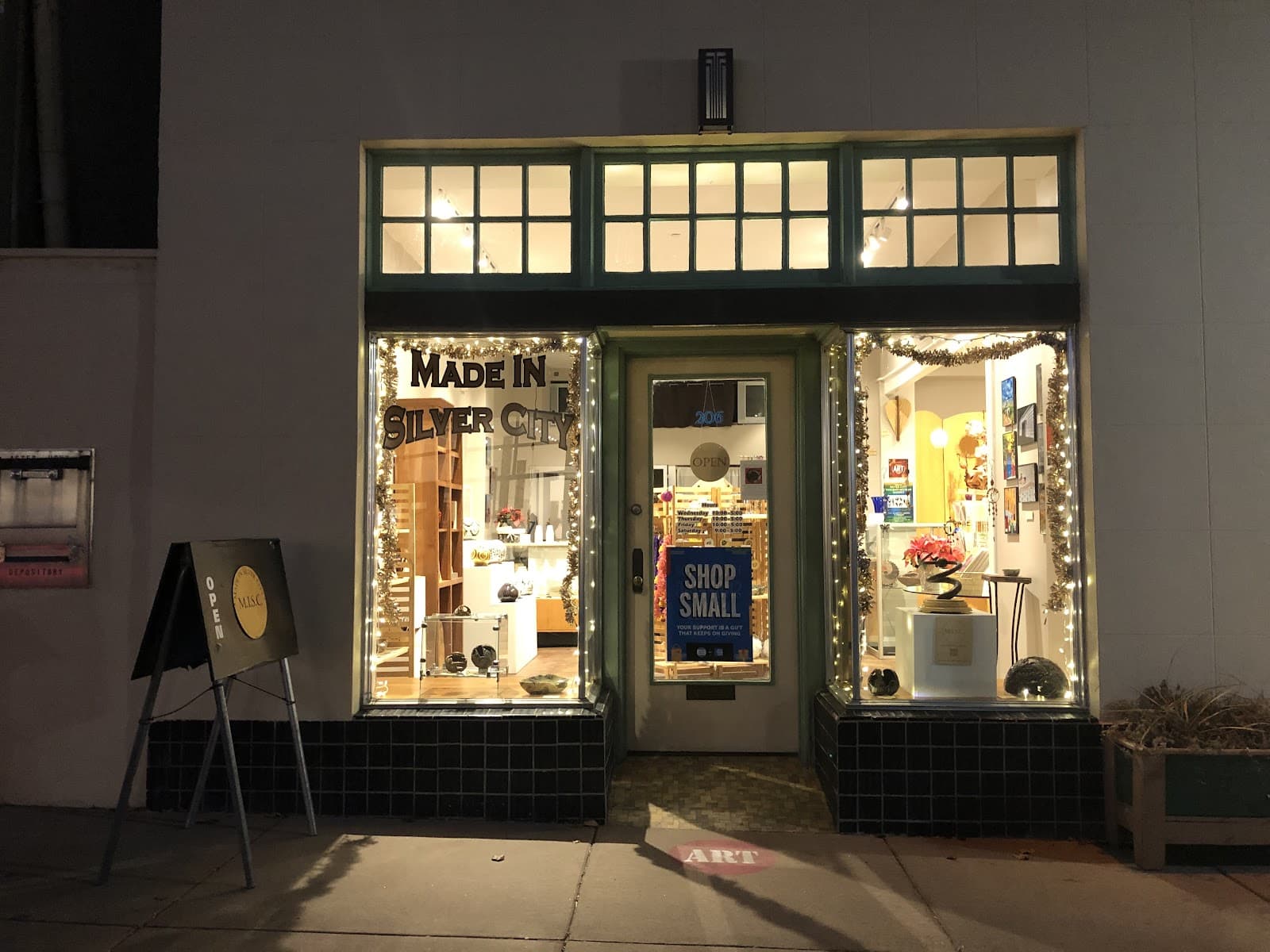 Yankie Street Art Row - Image 1