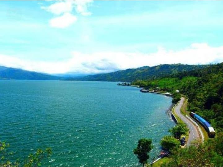 Lake Singkarak - Image 1