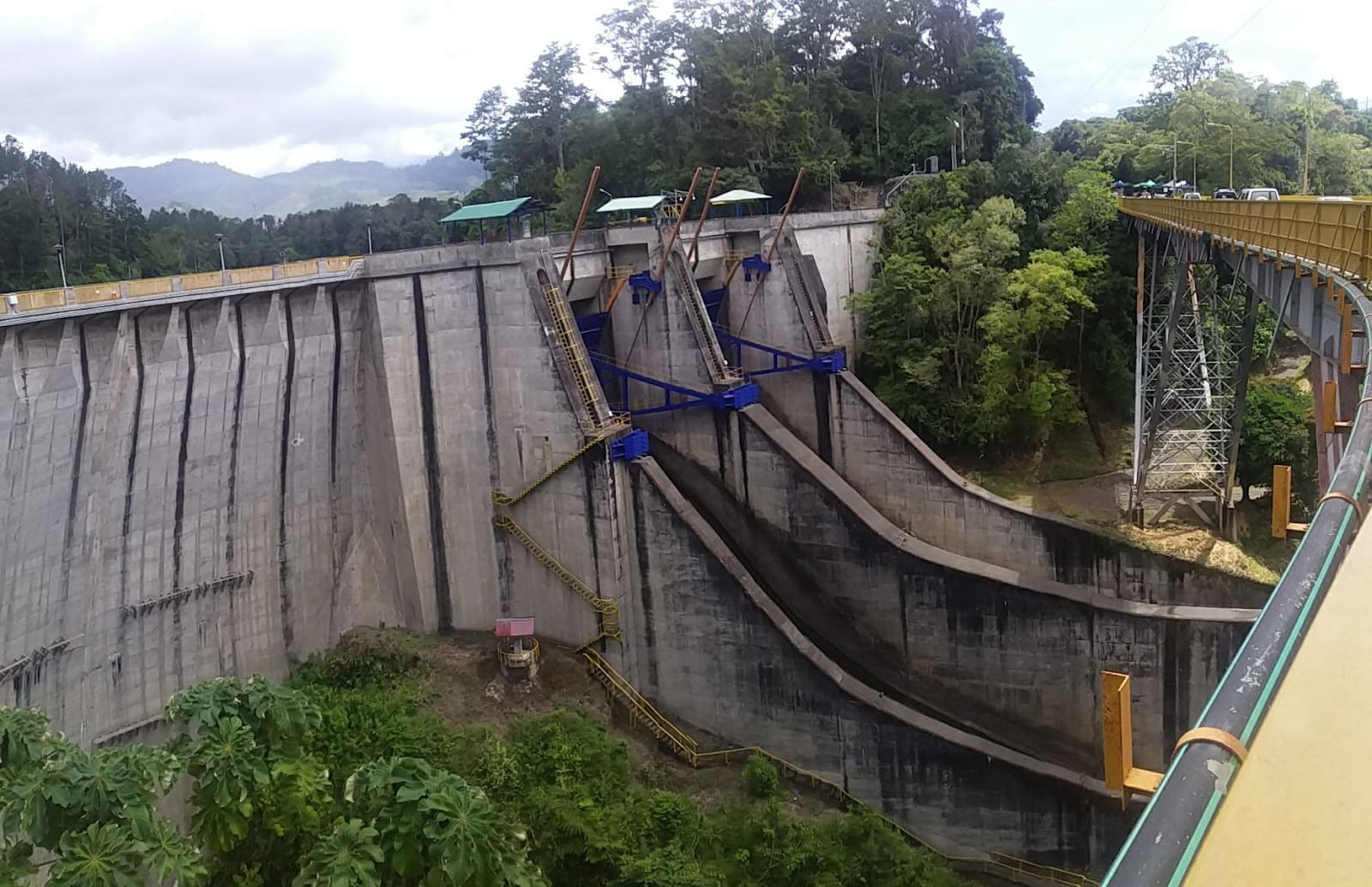 Lake Cachí - Image 1