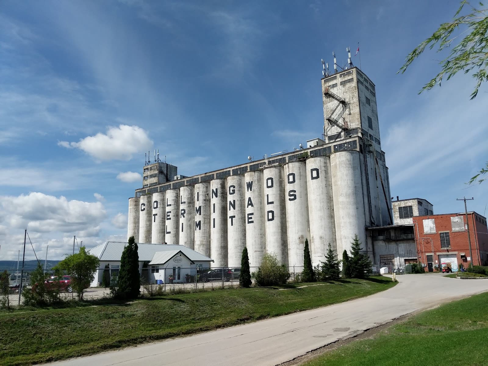 Collingwood Terminals (Grain Elevators) - Image 1