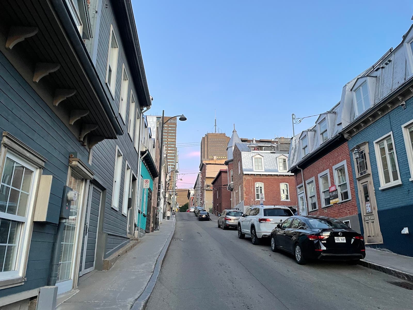 Saint-Jean-Baptiste neighborhood - Image 1