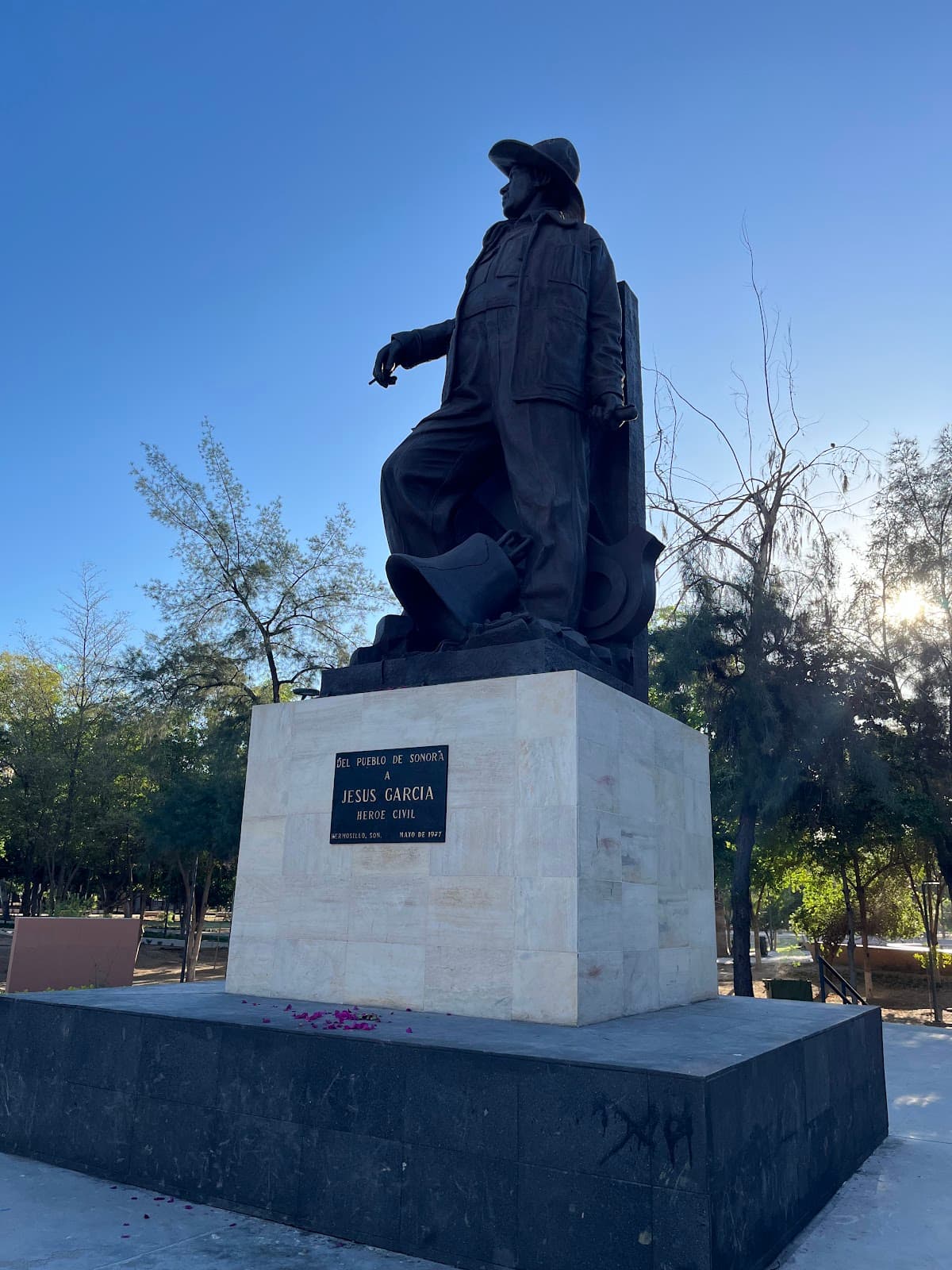 Monument to Jesús García - Image 1