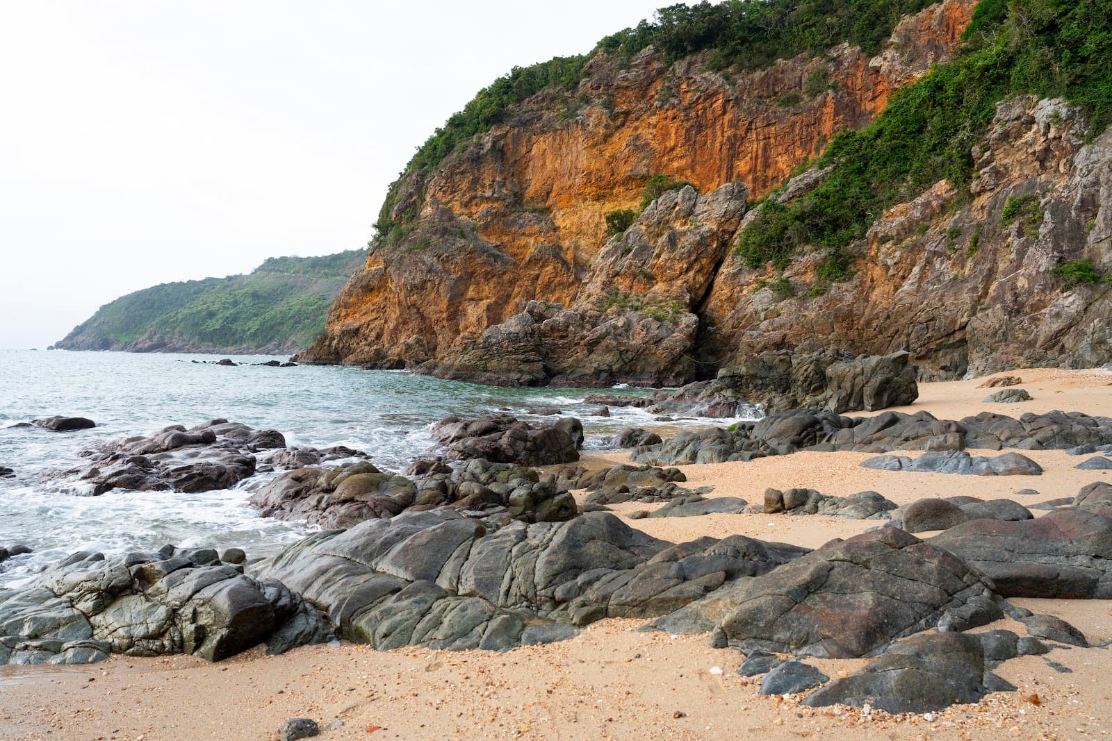 Ghenh Bang Da Nang - Image 1