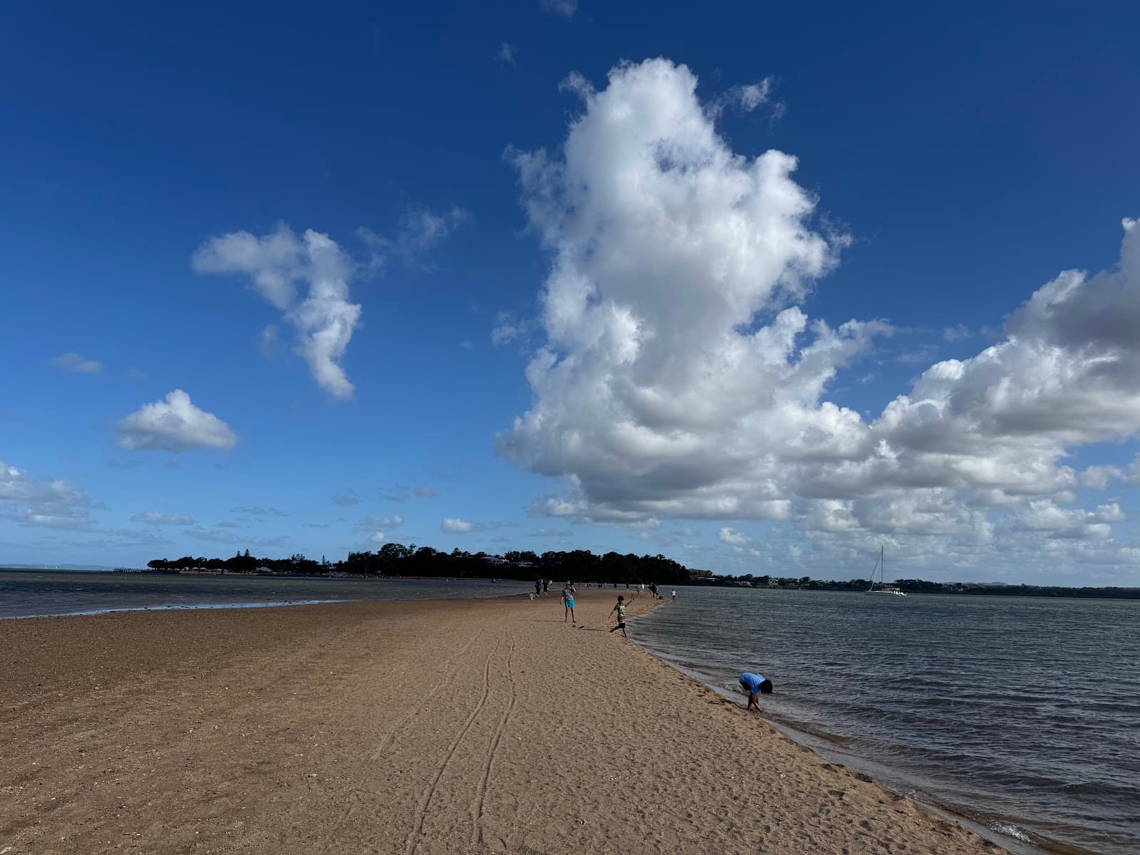 King Island Sandbar Walk Brisbane - Image 1