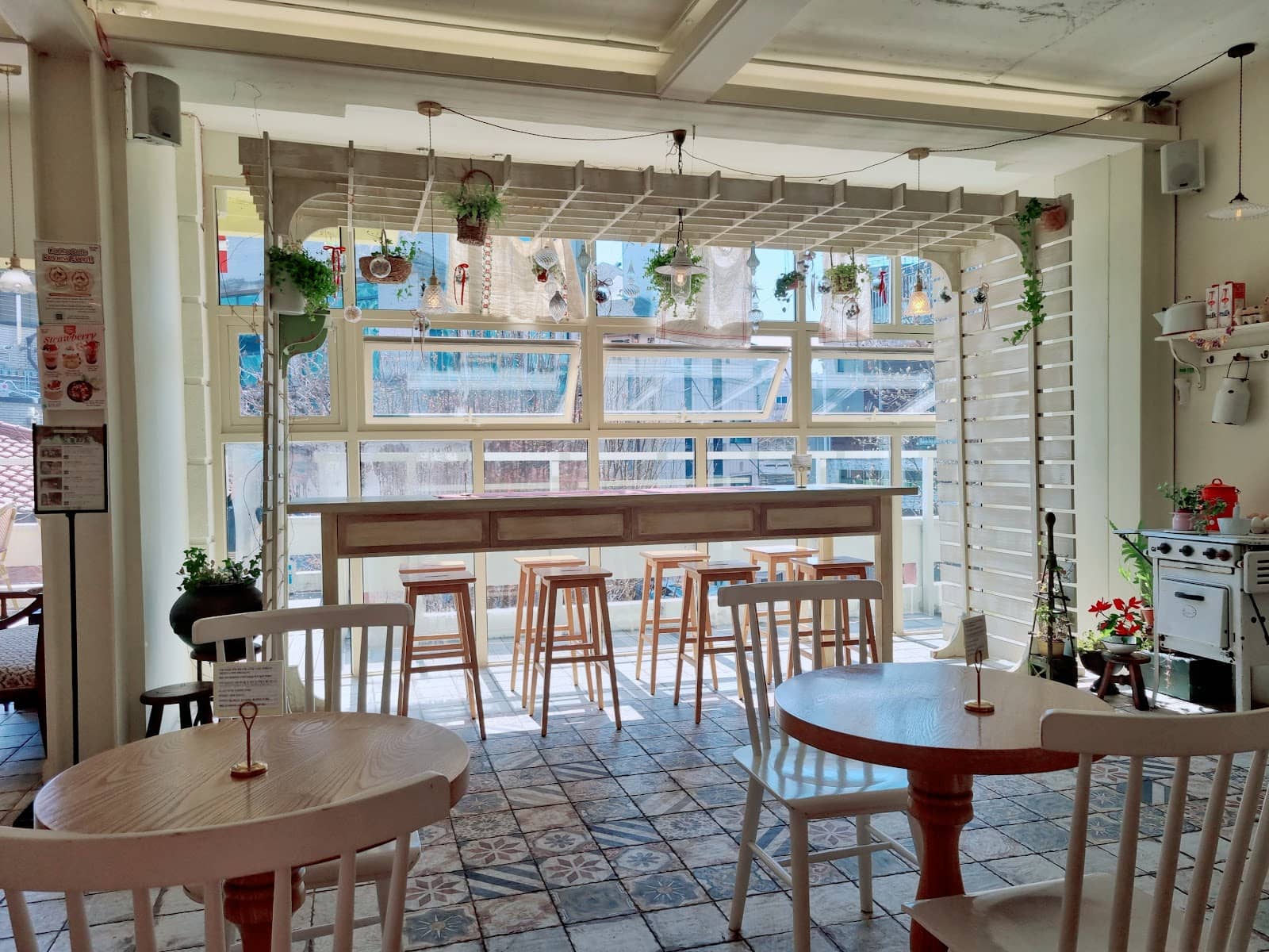 Themed Lattes and Teas