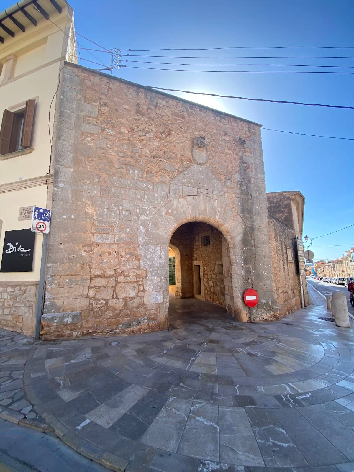 Santanyí Market Atmosphere