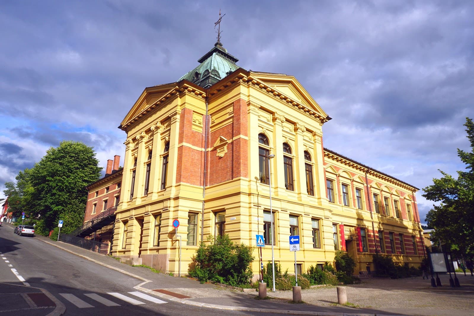Kulturhuset Banken - Image 1