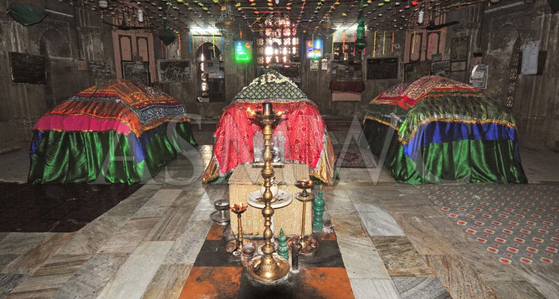 Ahmed Shah's Tomb Ahmedabad - Image 1