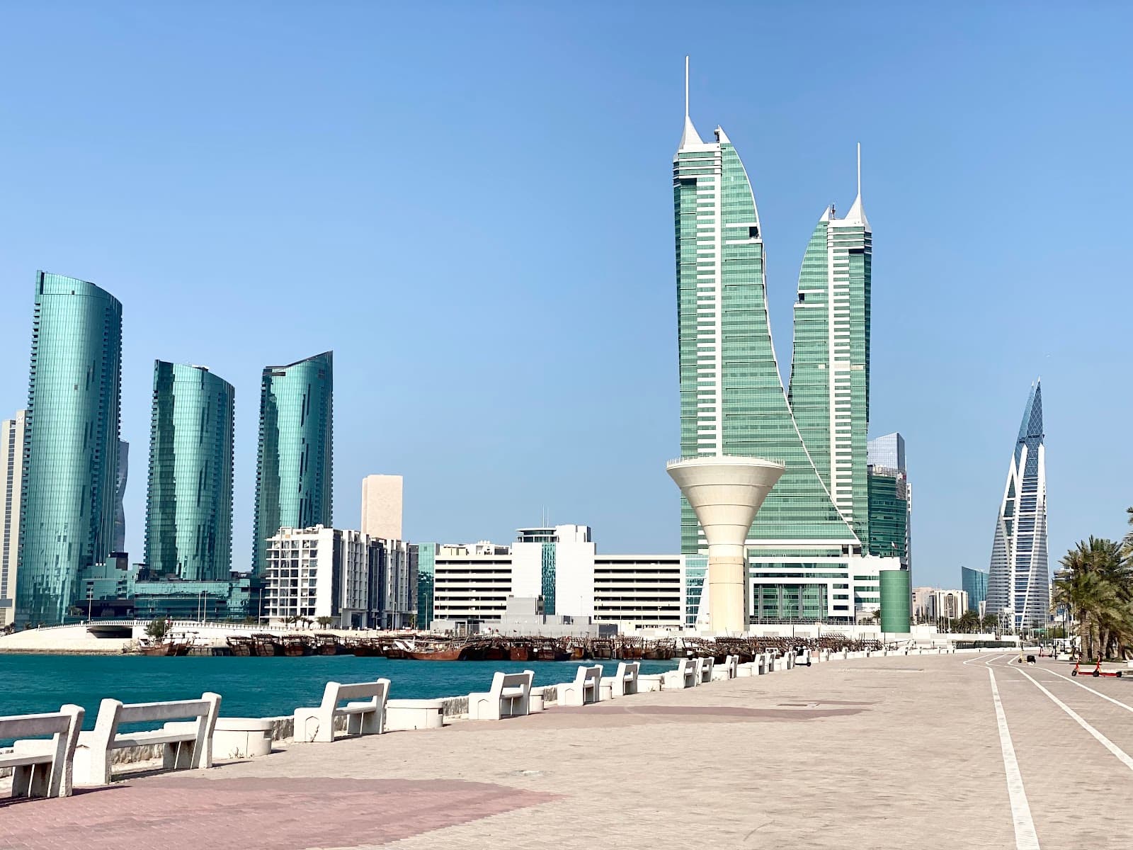 King Faisal Corniche - Image 1