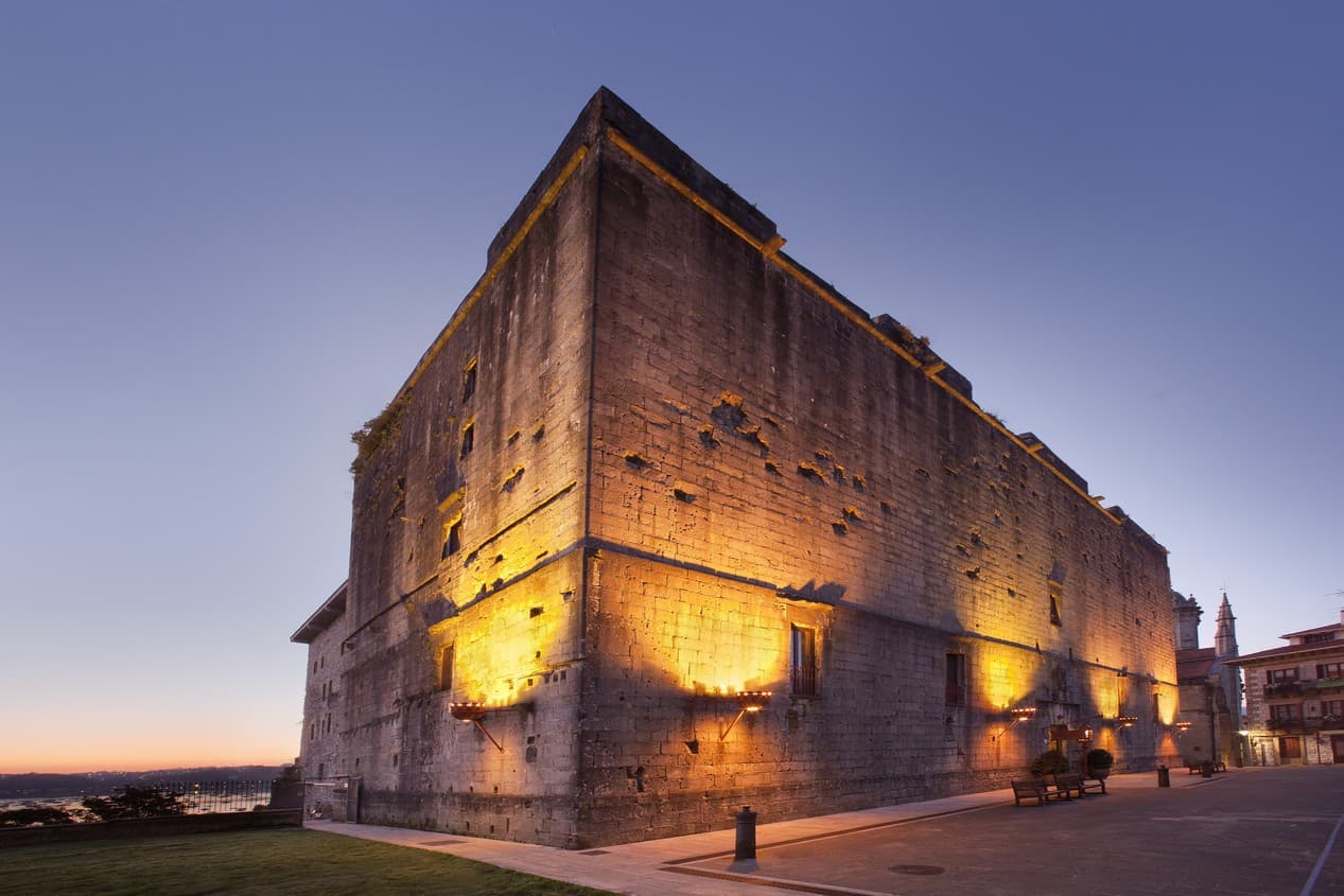 Castle of Charles V (Parador) - Image 1