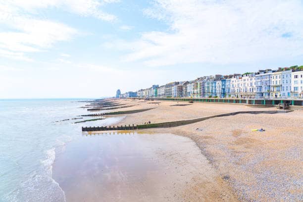 Independent Shops & Cafes