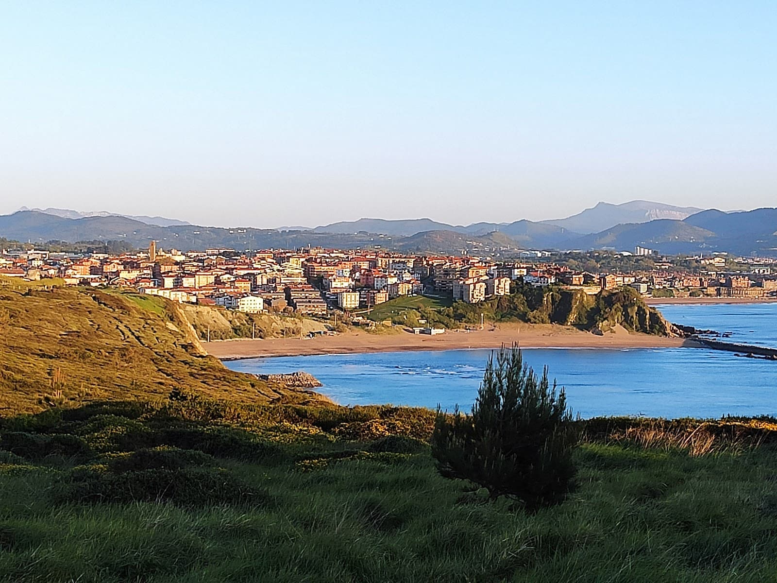 Punta Galea Cliffs - Image 1