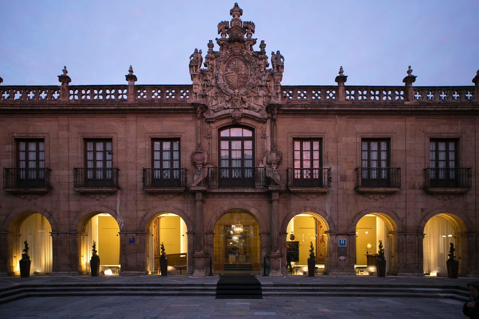 Hotel de la Reconquista - Image 1