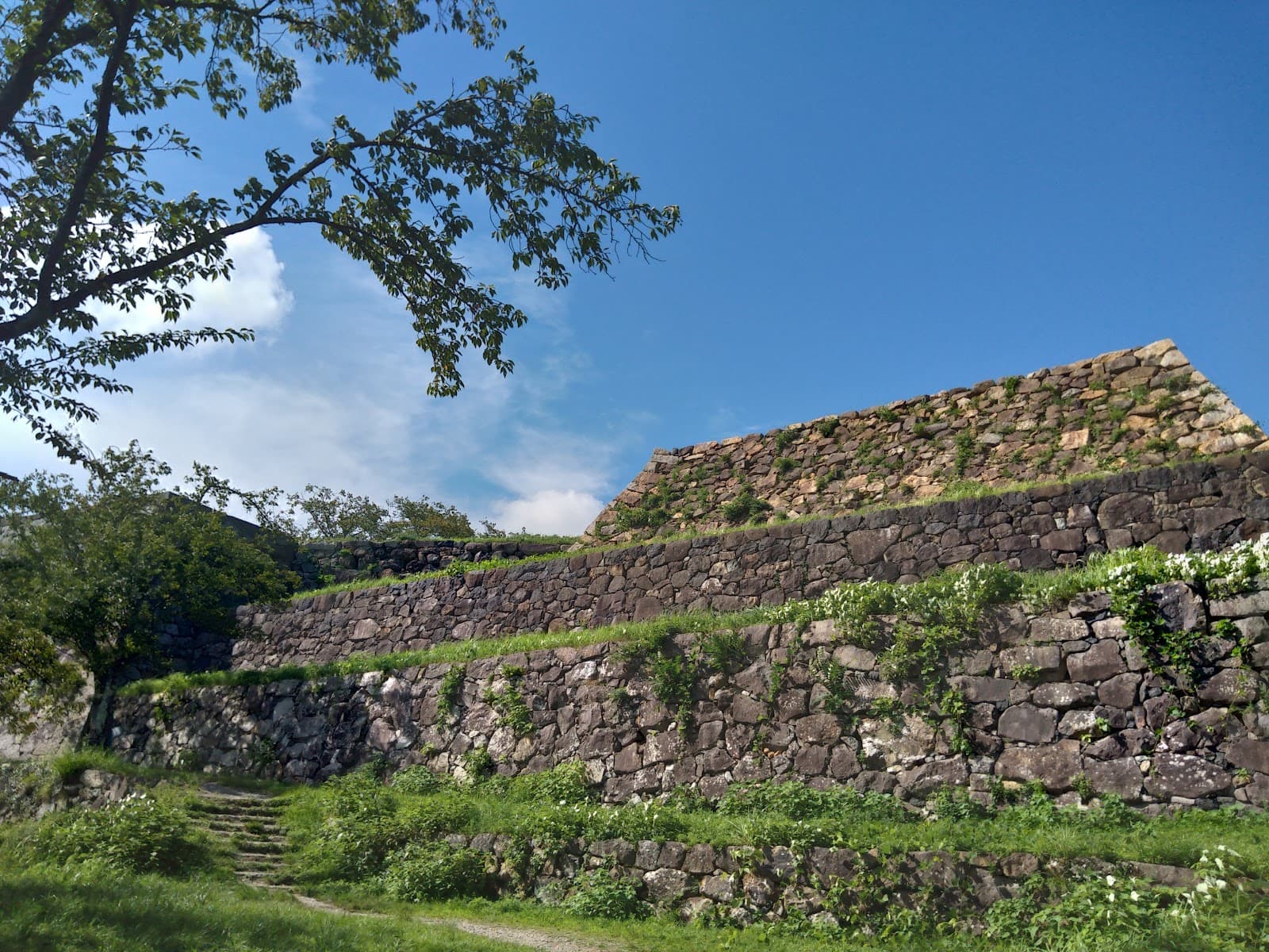 Yonago Castle Ruins - Image 1