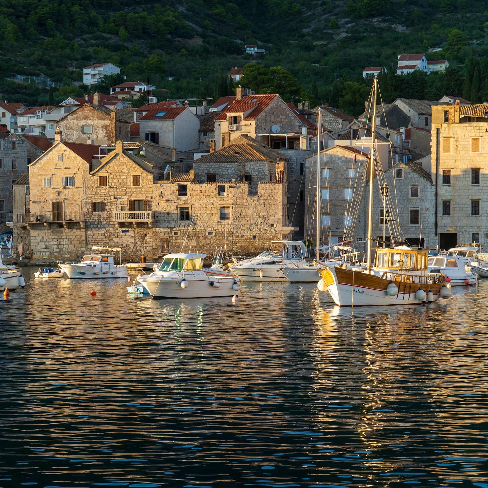 Komiža Old Town & Riva - Image 1