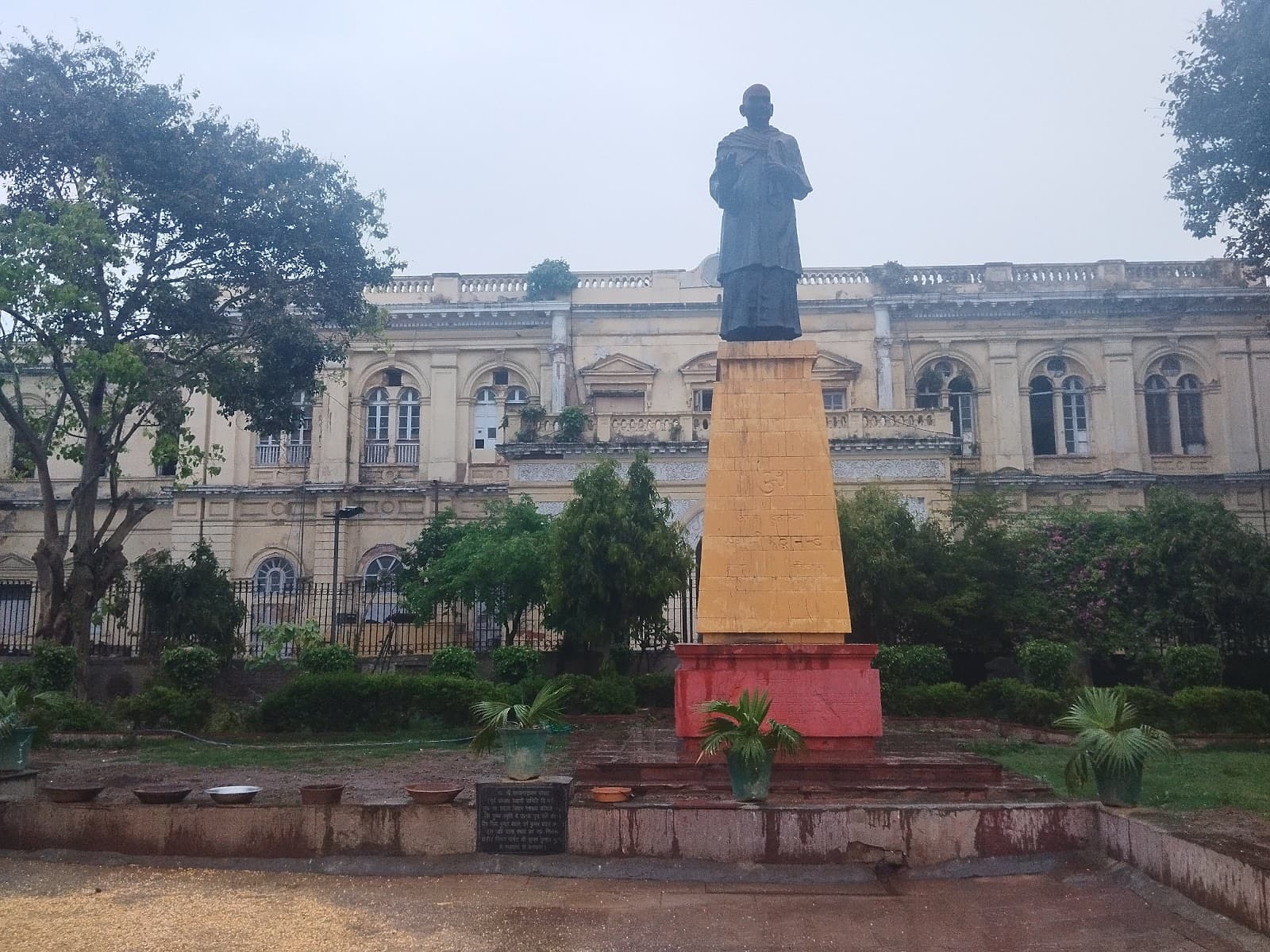 Chandni Chowk - Image 1