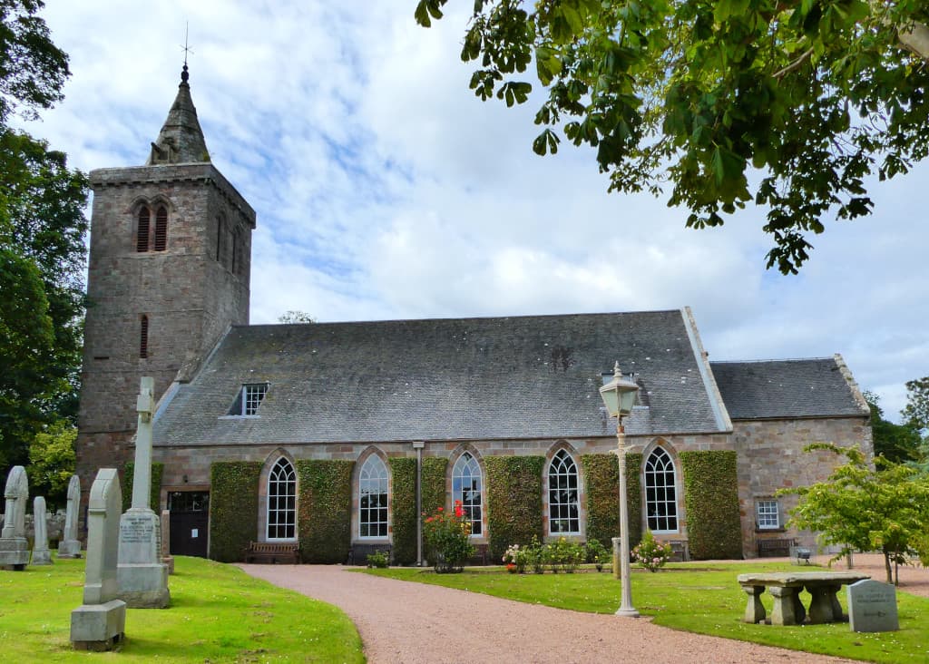 Crail Parish Church & Kirkyard - Image 1