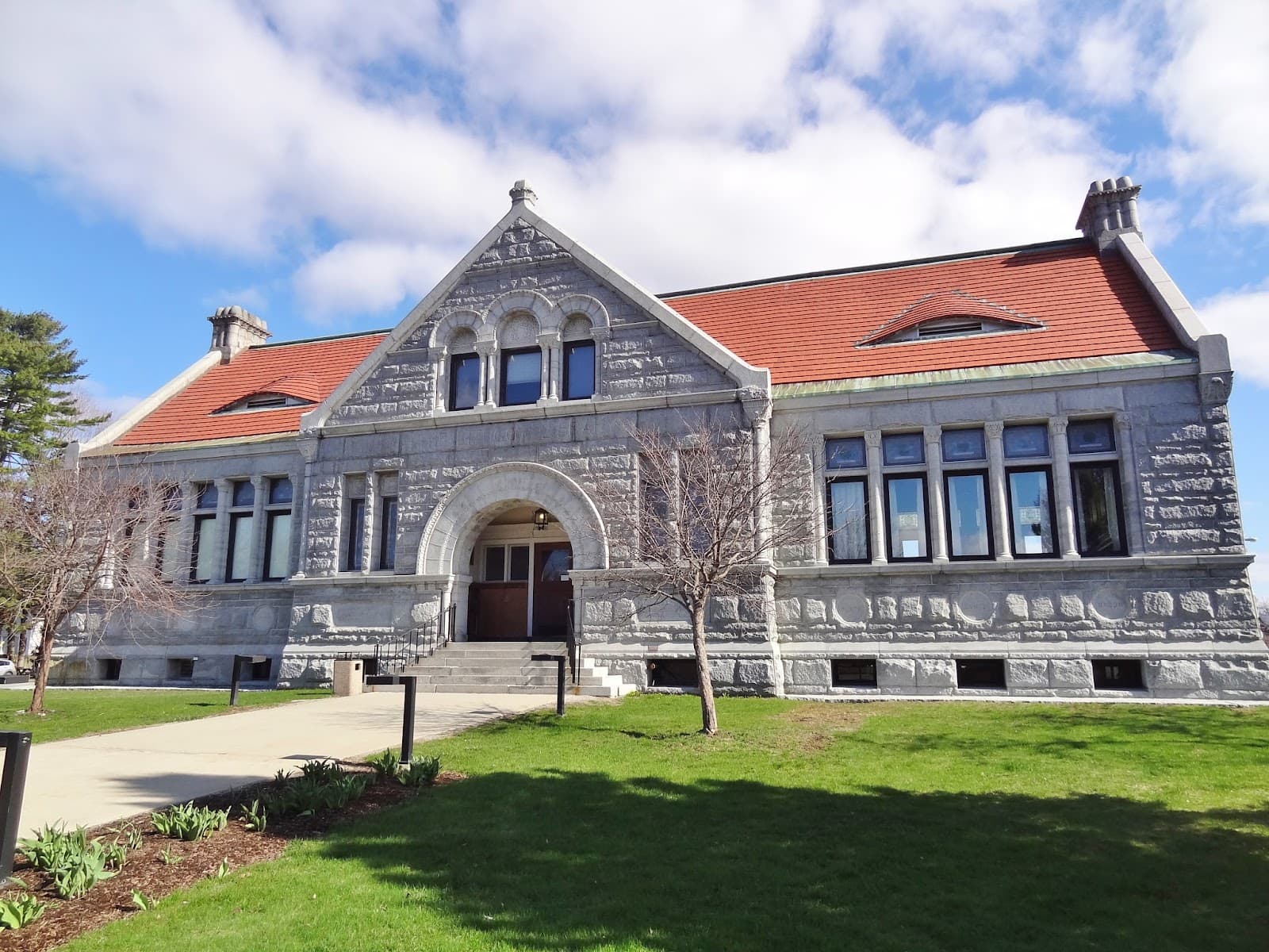 Lithgow Public Library - Image 1