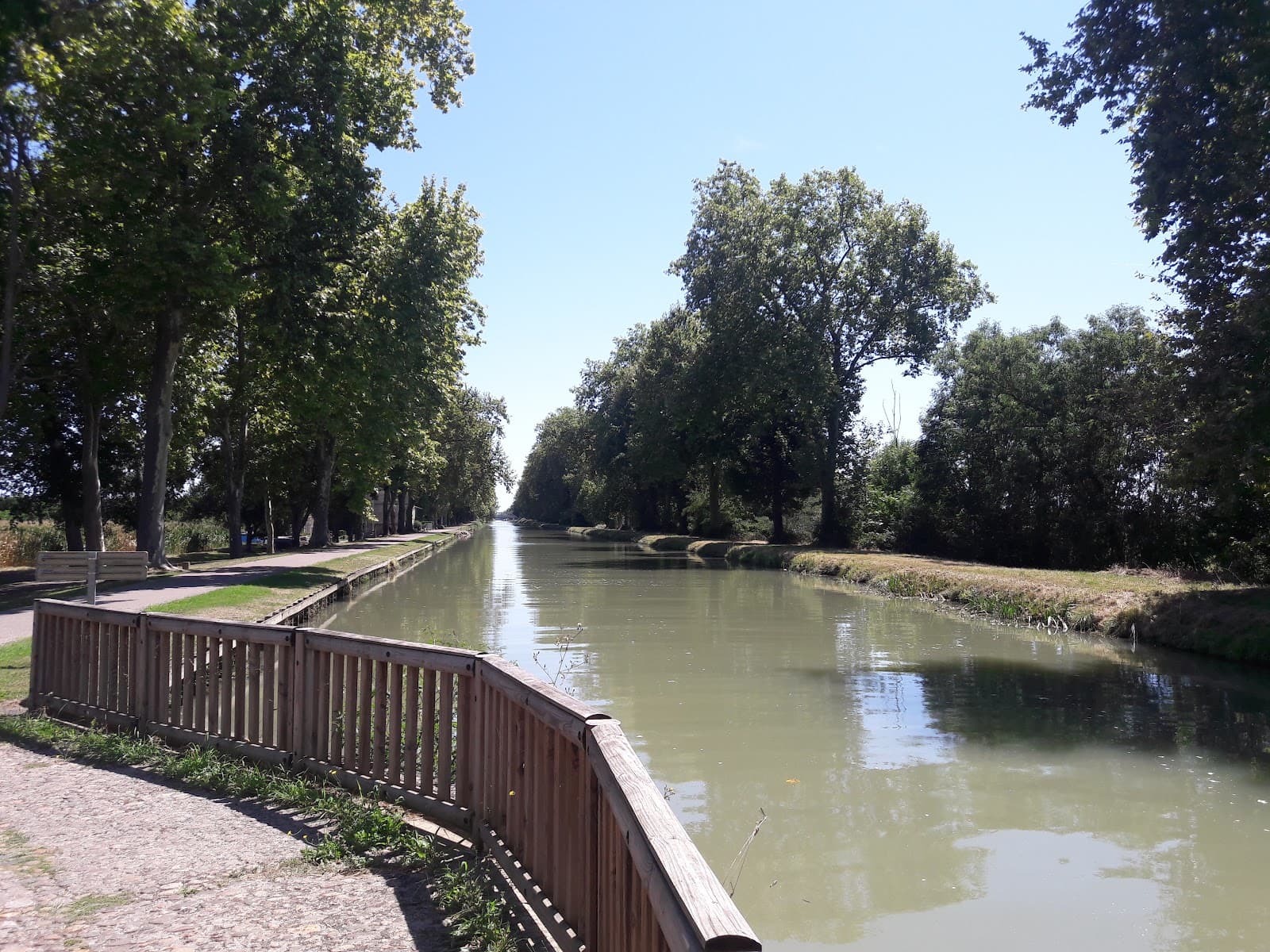 Canal de Garonne Greenway - Image 1