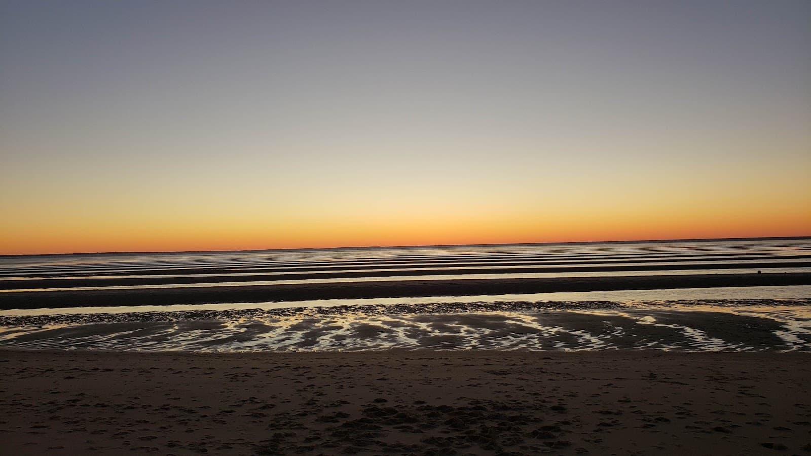Kingsbury Beach - Image 1