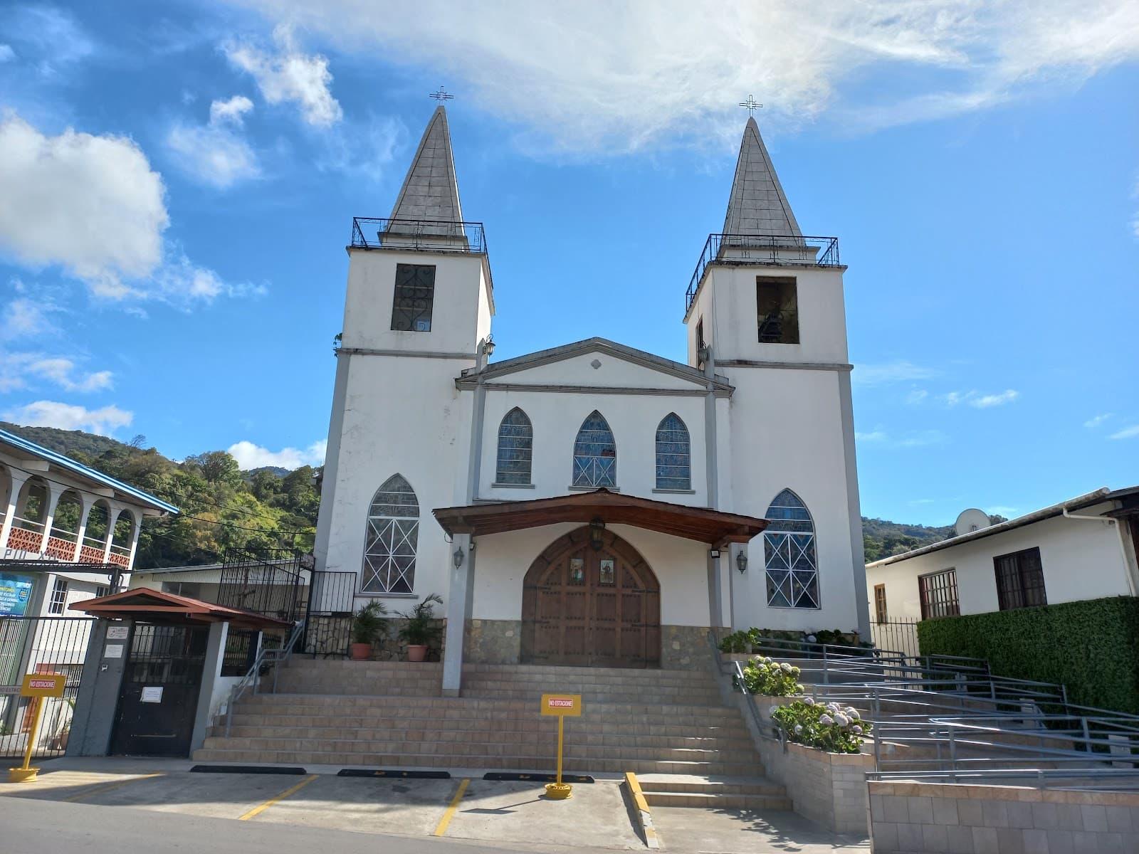 Iglesia San Juan Bautista (Boquete) - Image 1