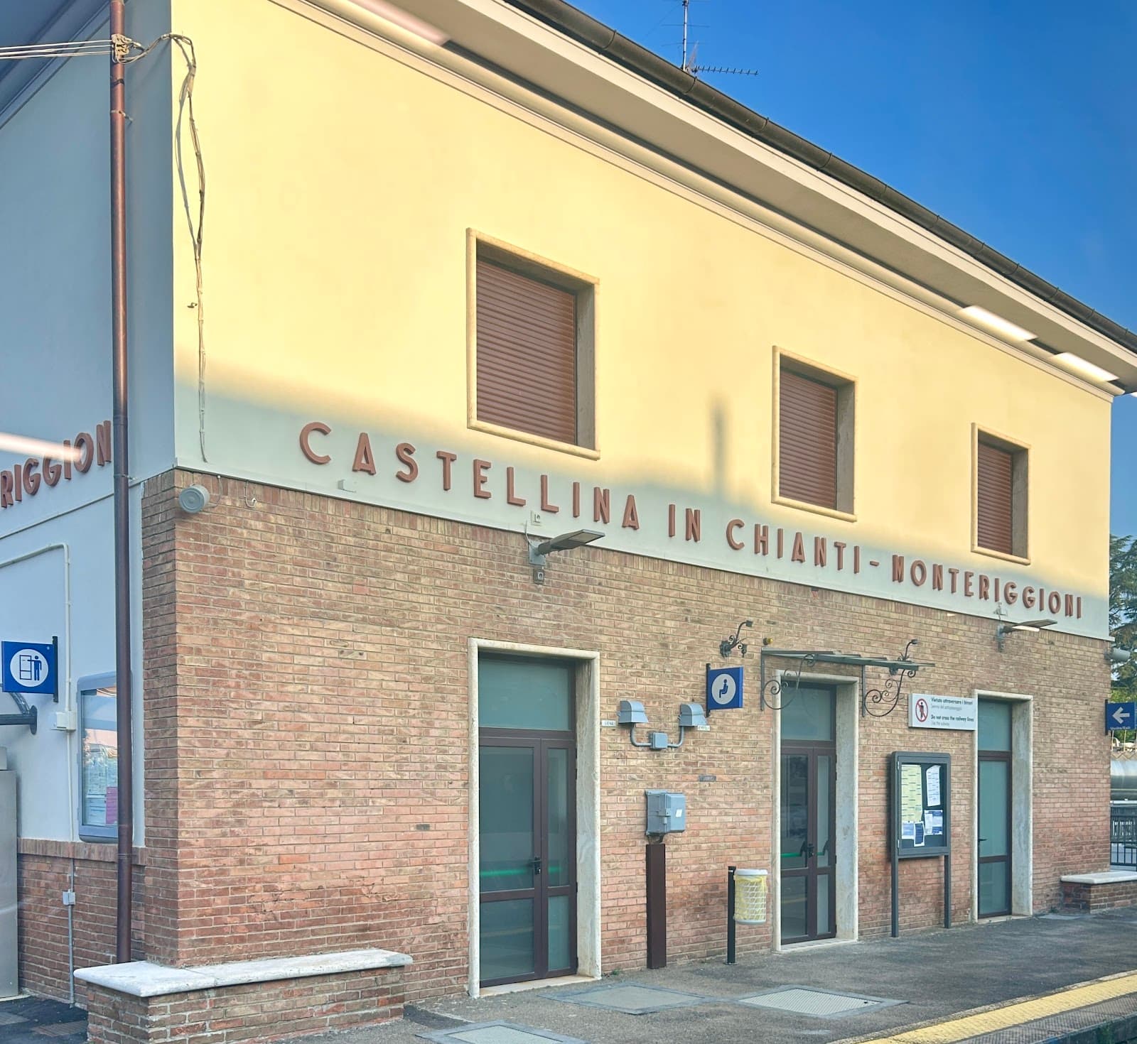 Castellina in Chianti Old Town - Image 1