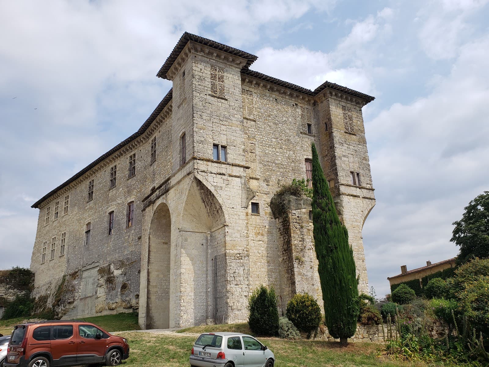 Lavardens - Château de Lavardens - Image 1