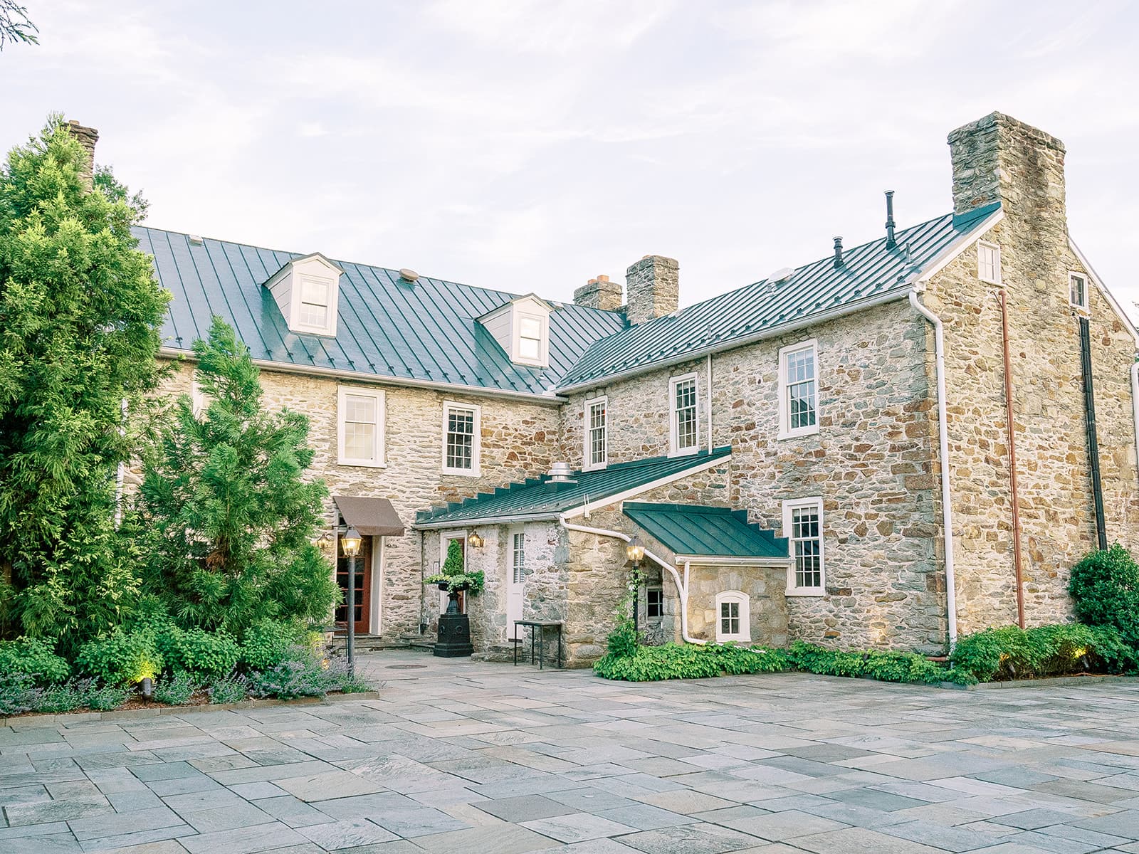 Red Fox Inn & Tavern - Image 1