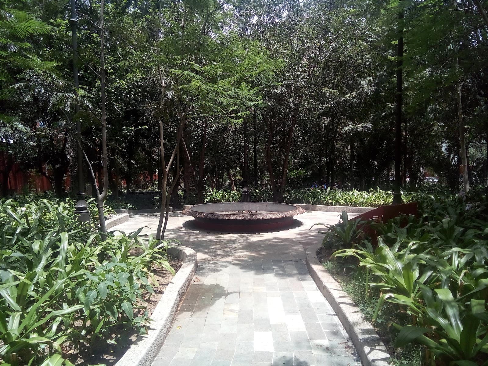 Parque Florencio Antillón - Image 1