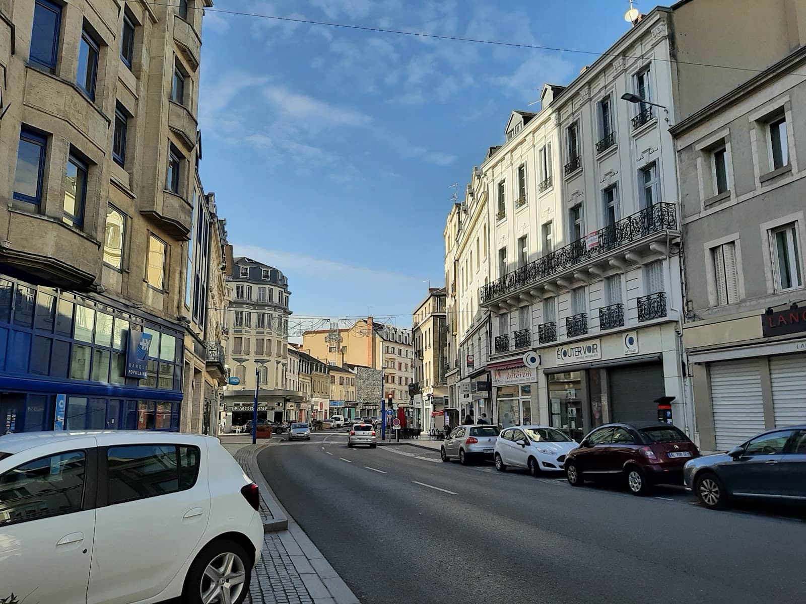 Pedestrian-Friendly Strolls